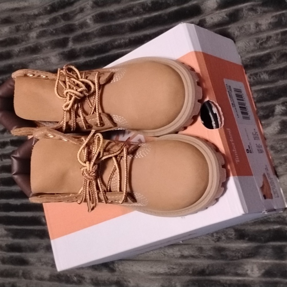 Timberland Kids Shoes in Tan and Brown